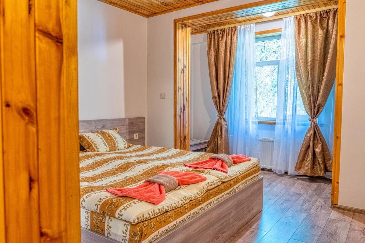 Крушун - Единствена На Метри От Водопадите, Krushun - The Only Stay Just Meters From The Waterfalls Krushuna Exterior foto